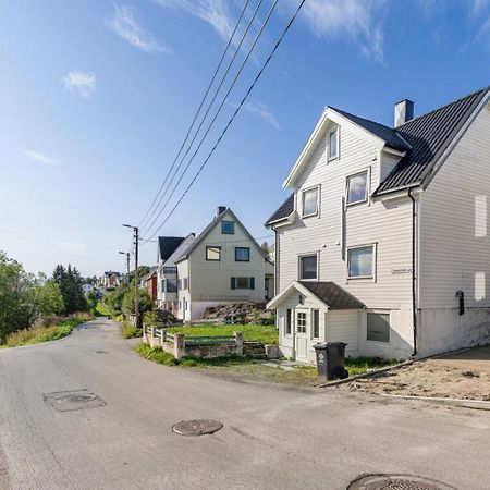Room In Cozy Apartment 7 Min Walk From The City Center Tromsø Dış mekan fotoğraf
